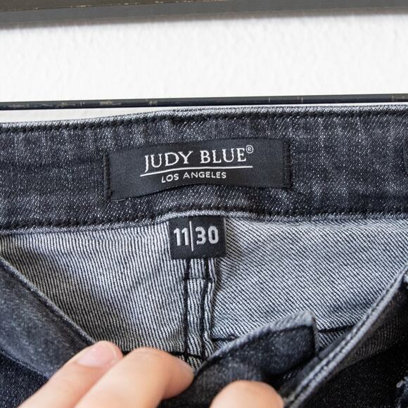 Judy Blue Skinny Fit Charcoal Raw Hem Jeans - Picture 3 of 6
